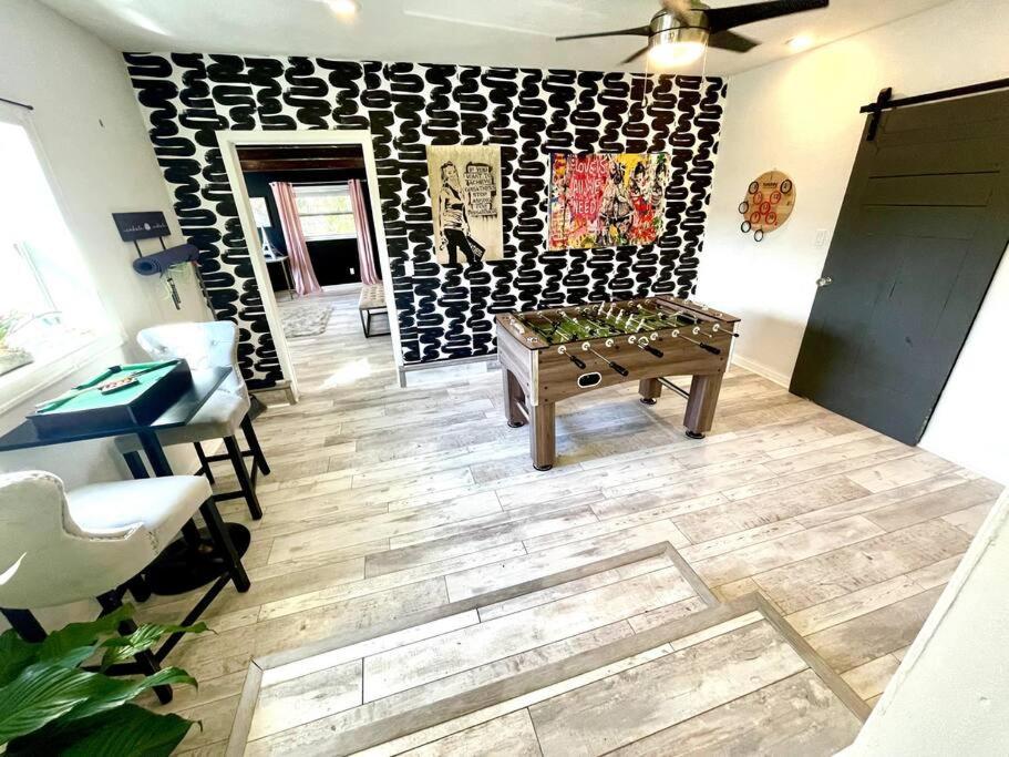 Cozy Sanctuary Minutes From The Bay And Beaches Tampa Exterior photo
