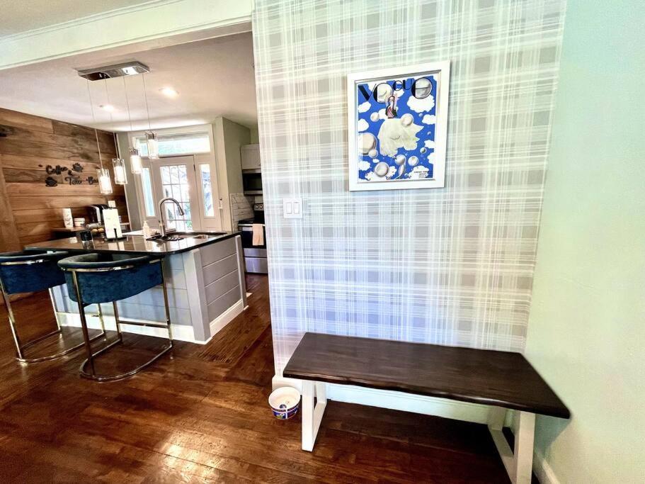 Cozy Sanctuary Minutes From The Bay And Beaches Tampa Exterior photo